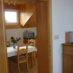 Graf Apartment *